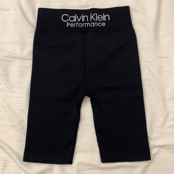 Calvin Klein ribbed workout set - Picture 6 of 7